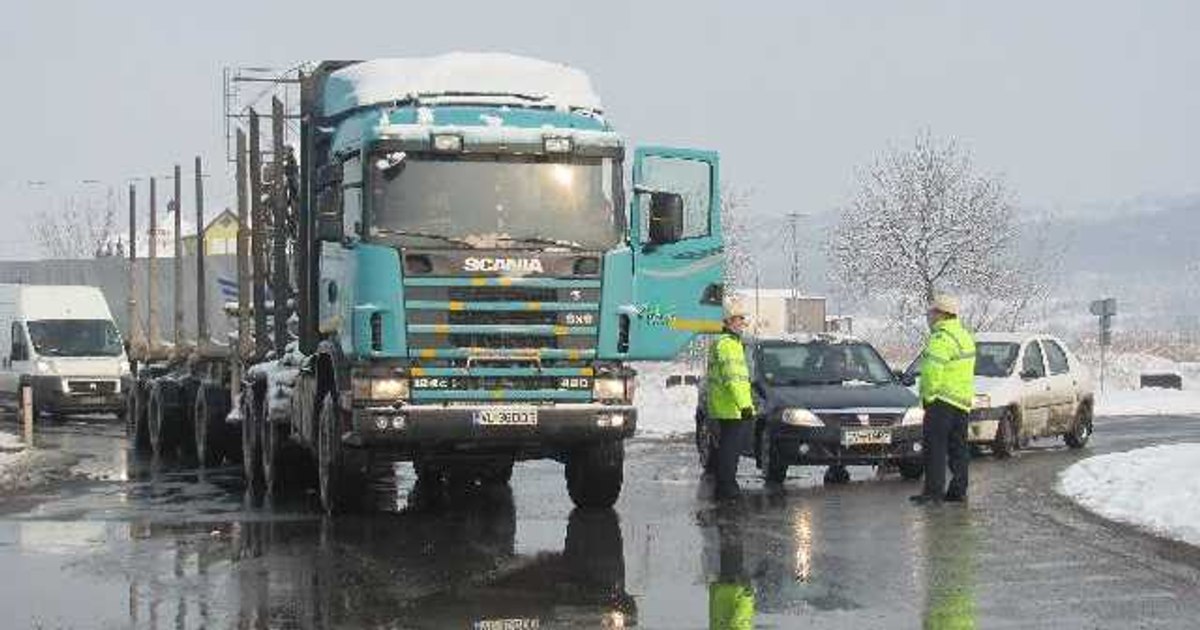 Un şofer de TIR angajat în România, descoperit de poliţiştii germani că se află pe traseu de patru luni. Bărbatul doarme din septembrie în cabină