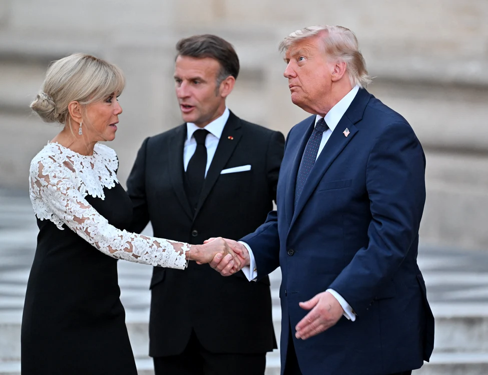 Emmanuel Macron și soția sa, Brigitte, l au invitat pe Donald Trump la Versailles, Profimedia (2) jpg