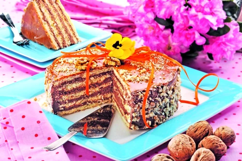 tort caramel cu nuci jpeg