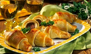 cornulete umplute cu carne tocata 580x400 jpeg