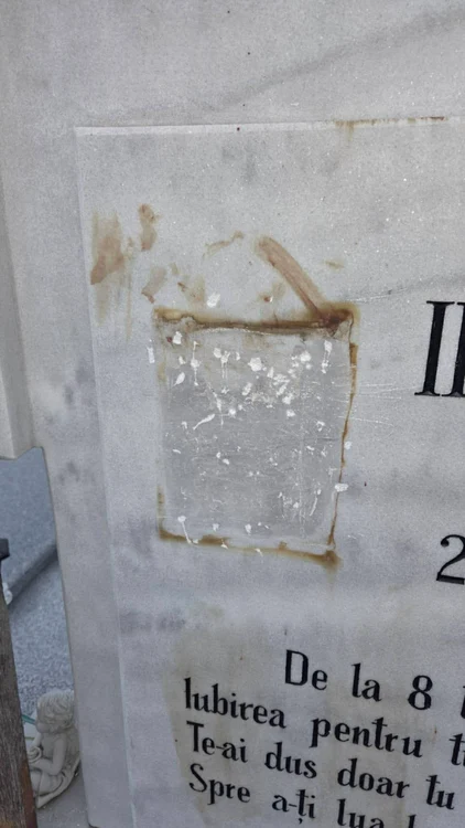 Fotografia fotbalistului Ilie Balaci a fost distrusă FOTO: FB/Andrei Preda