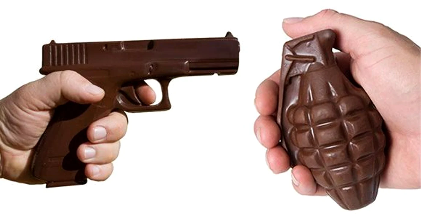 
    Arme din ciocolata  