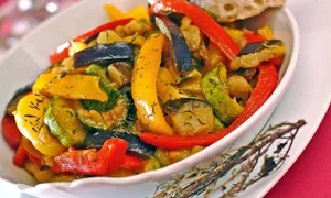 salata de ardei cu dovlecei jpeg