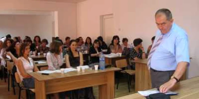 Consilierii au grijă ca elevii să depăşească aceste probleme