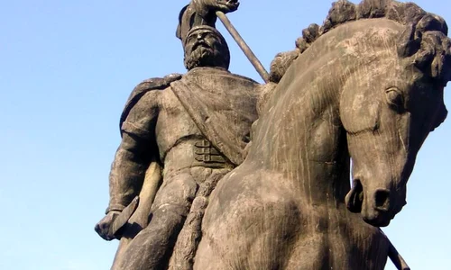 Dezbatere Historia, ora 11 00: Cum arătau dacii, strămoşii noştri? Semnificaţia statuilor de daci jpeg