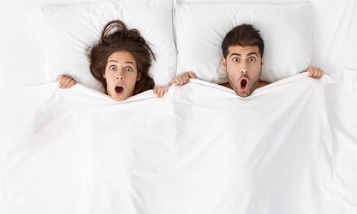 1 cuplu in pat shutterstock 712524529 jpg jpeg