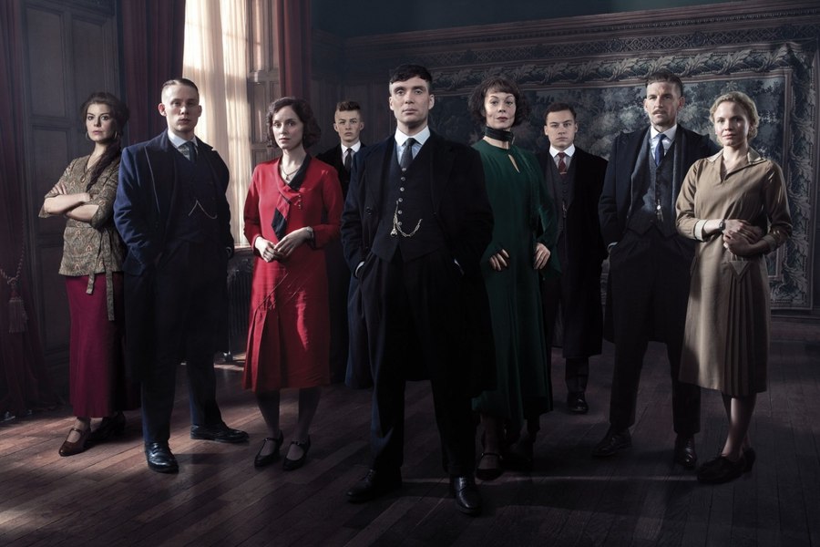 Efectul „Peaky Blinders” a devenit un fenomen în modă. Cum a schimbat serialul de pe Netflix felul în care ne îmbrăcăm