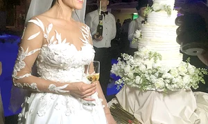 Claudia a avut  la nuntă tort  de ciocolată  albă, cu 6 etaje jpeg