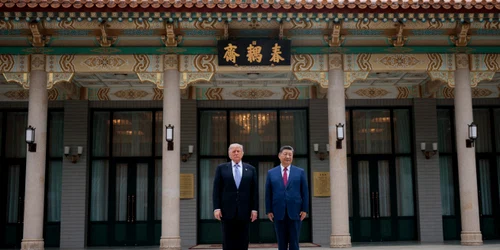 Trump, alături de Xi Jinping la complexul de protocol Zhongnanhai din Beijing FOTO AFP