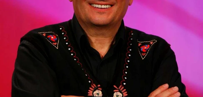 Nea Mărin promite că noul sezon al emisiunii „Poftiţi pe la noi!“ o să fie „tare de tot“ FOTO Antena 1