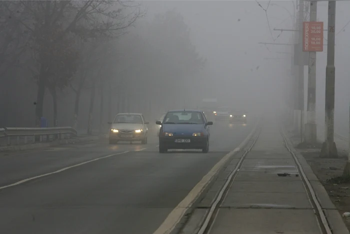 Vizibilitatrea este redusă, iar traficul este îbngreunat FOTO Arhivă