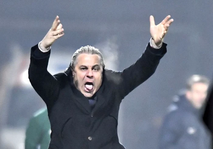 
    Marius Șumudică are un temperament colericFOTO: Sportpictures.eu  