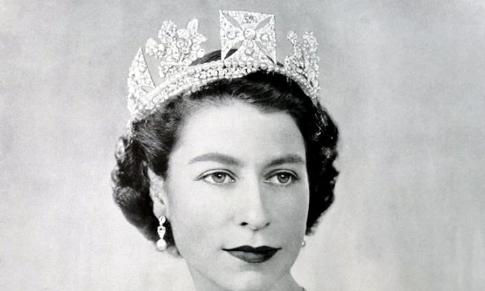 regina elisabeta a marii britanii tanara 