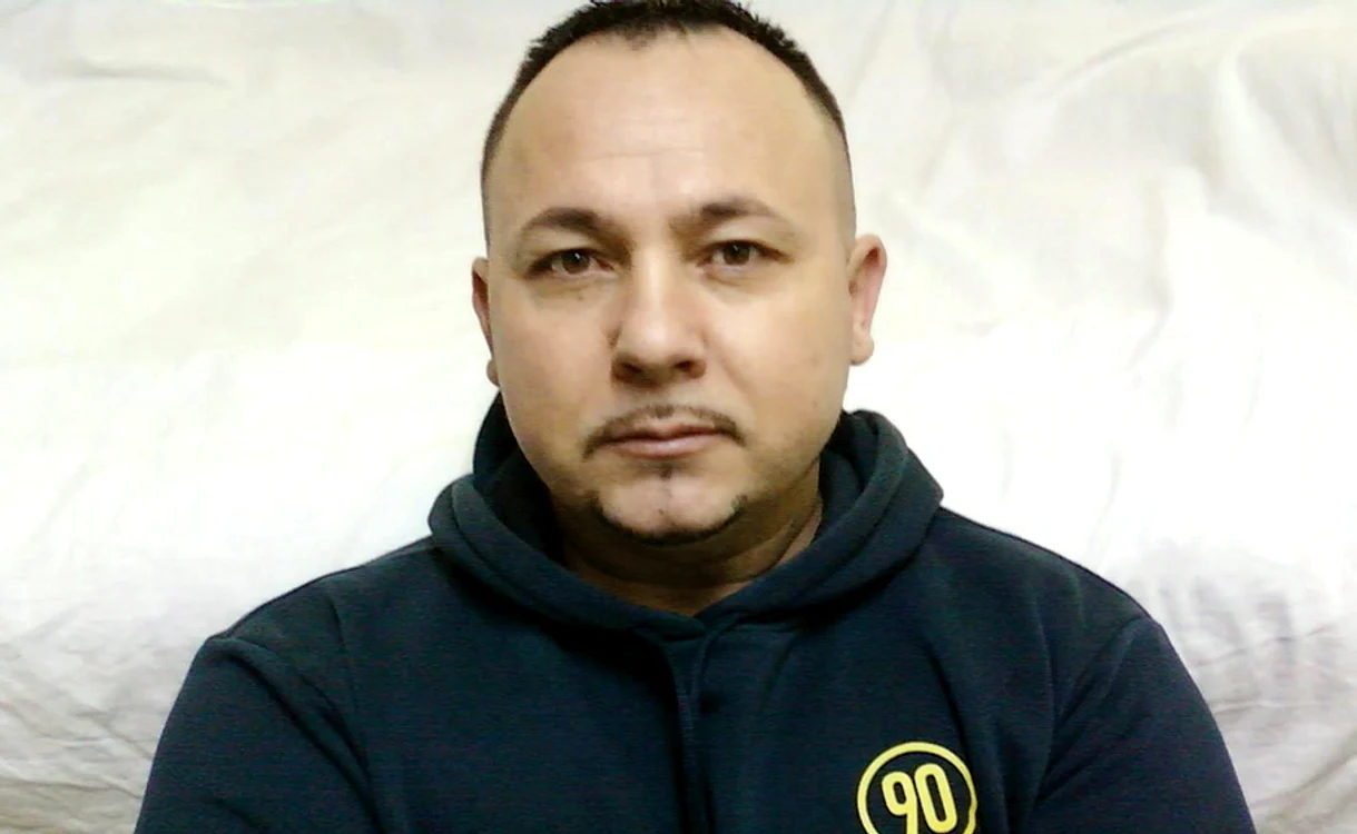 Pozele lui Ioan Vivi Fizidean au fost încărcate pe site-ul de socializare în urmă cu câteva zile
