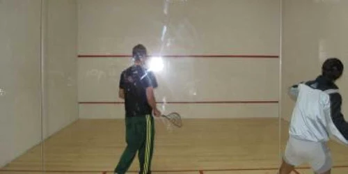 Bistriţa :  Squash la baza Schreiner  - Recomandări de weekend
