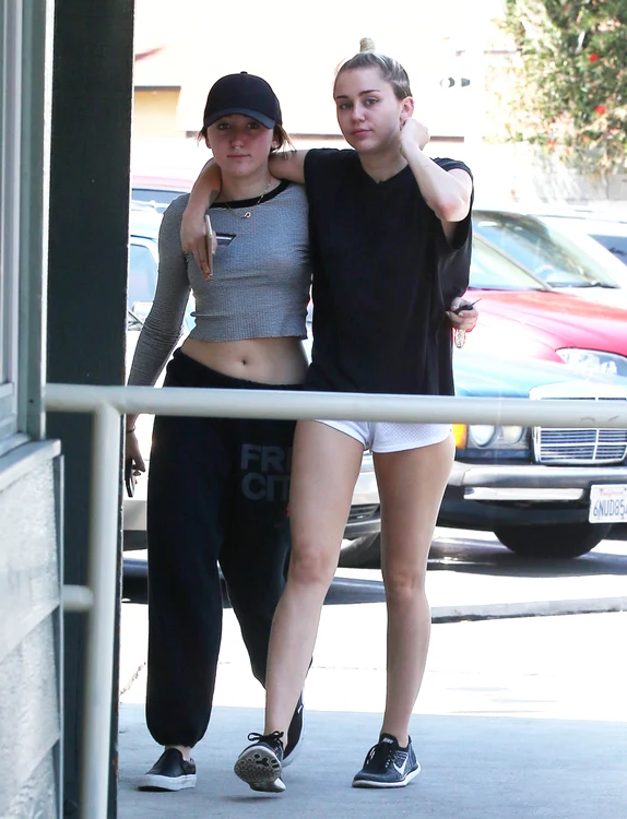 Miley Cyrus Noah jpeg