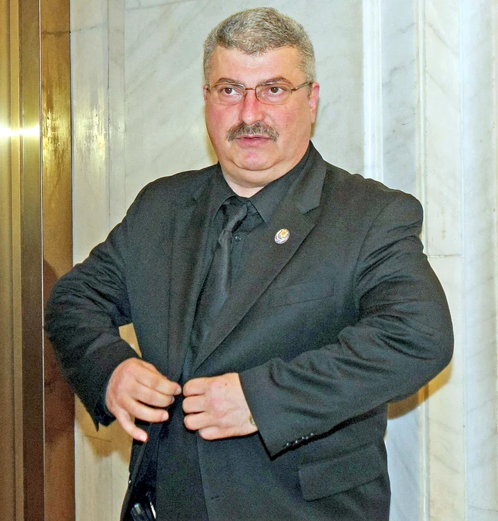 În 2013, Silviu Prigoană cântărea 110 kilograme