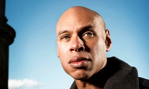 „Iubesc să cînt, dar rareori sînt şi mulţumit de felul în care o fac“   interviu jpeg