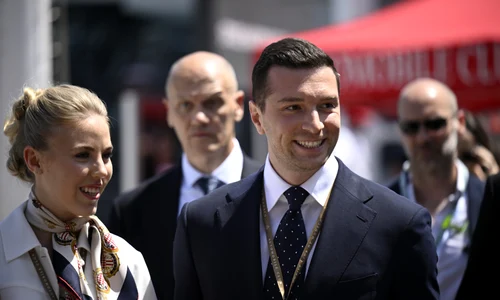 Jordan Bardella, liderul și președintele partidului politic francez Adunarea Națională, alături de Prințesa Maria Carolina de Bourbon Două Sicilii, Profimedia (1) jpg