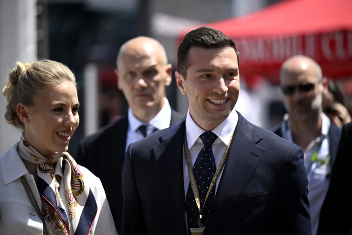 Jordan Bardella, liderul și președintele partidului politic francez Adunarea Națională, alături de Prințesa Maria Carolina de Bourbon Două Sicilii, Profimedia (1) jpg