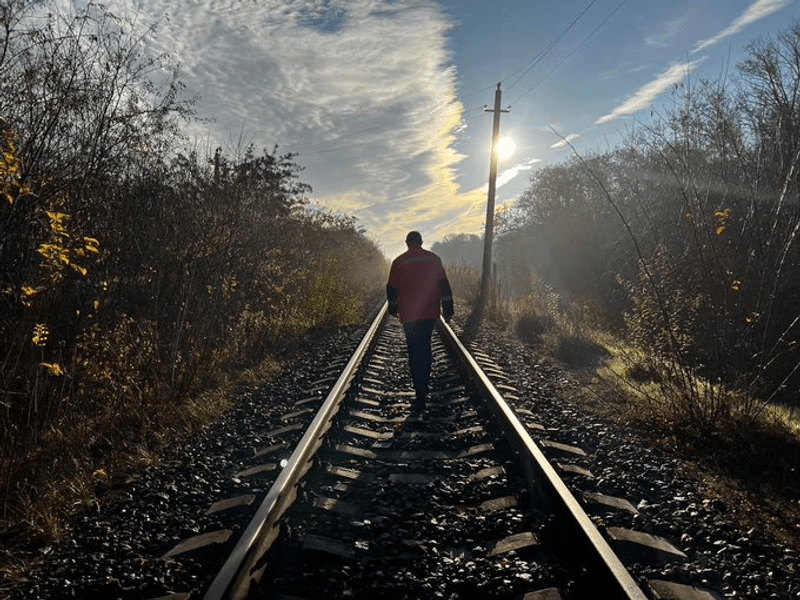 „Trenurile spre victorie”: Ucraina a pus în vânzare bilete simbolice către Hersonul eliberat și orașele încă ocupate FOTO