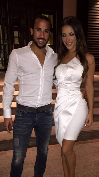 Andros şi Hazel formează un cuplu de nedespărţit