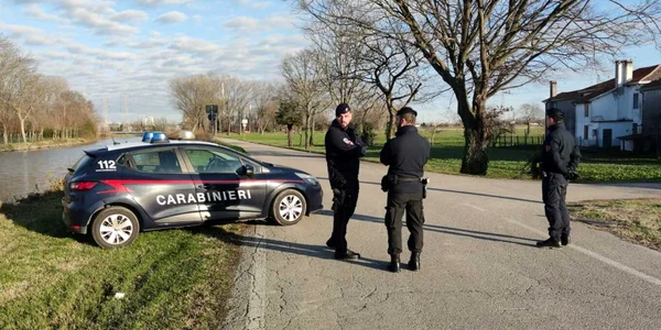carabinieri politia italia foto x @BreakingItalyNe jfif