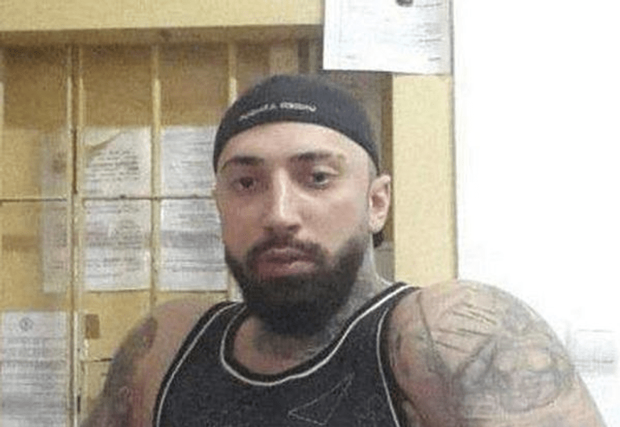 Joe din Clanul Cocalarilor vrea în libertate după 3 ani de închisoare. Interlopul l-a tăiat cu sabia pe Bebino din Clanul Sportivilor