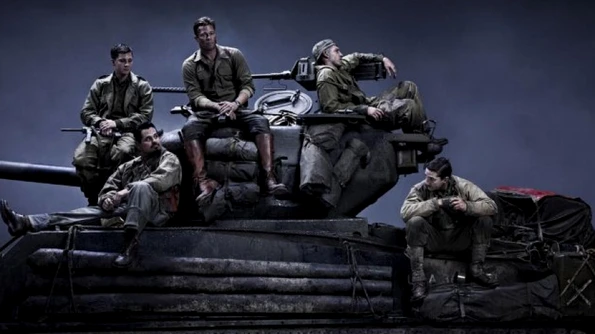 Brad Pitt cochetează iar cu marele război png