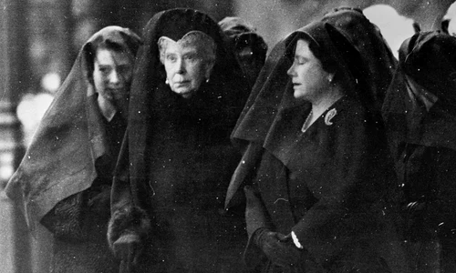 Regina Elisabeta a II a, Regina Maria, Regina Mamă, Profimedia 0659158286 jpg