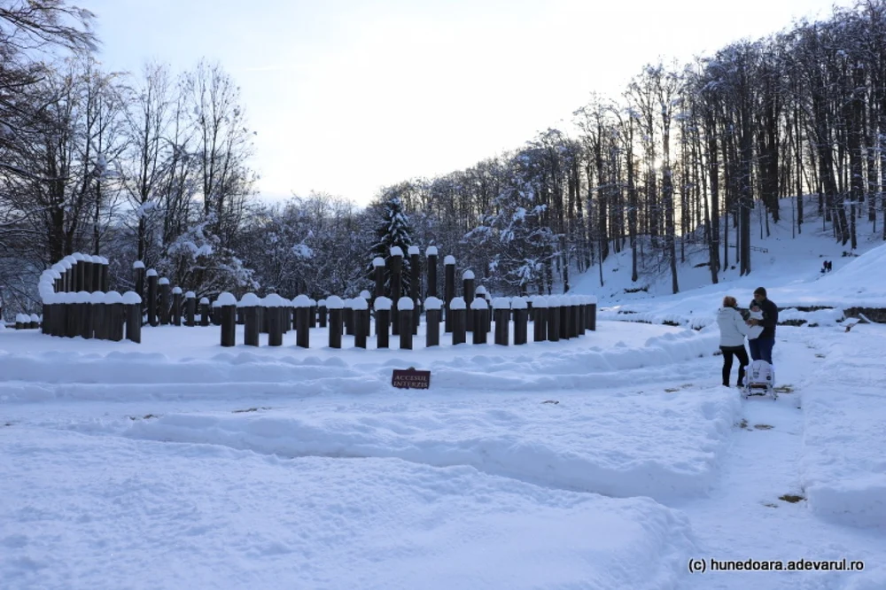 Solstițiul de iarnă 2025, între date ştiinţifice, mituri şi ritualuri străvechi. Ce nu e bine să faci în cea mai lungă noapte din an