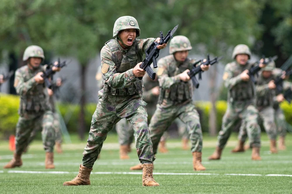 Sute de militari chinezi au fost instruiți în Rusia în cadrul unor programe comune de pregătire, susțin serviciile secrete ucrainene