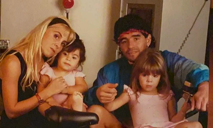 1 maradona familie jpg jpeg