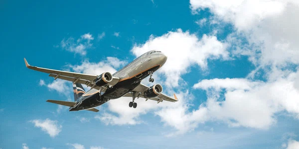 avion foto unsplash jpg