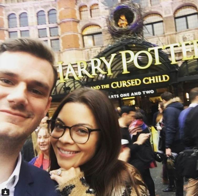 cooper hefner si logodnica lui foto instagram