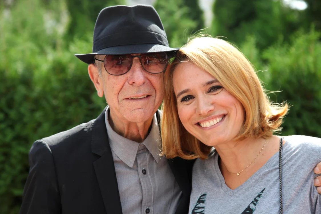 
    Andreea Esca, alături de Leonard Cohen  