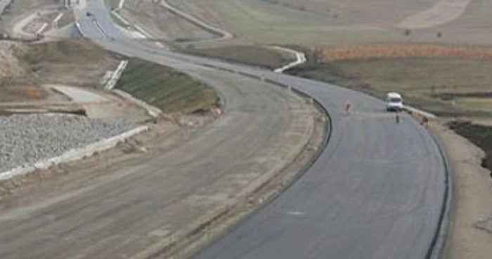 Cluj: <b>PREMIERĂ VIDEO</b> Autostrada Transilvania, văzută din elicopter