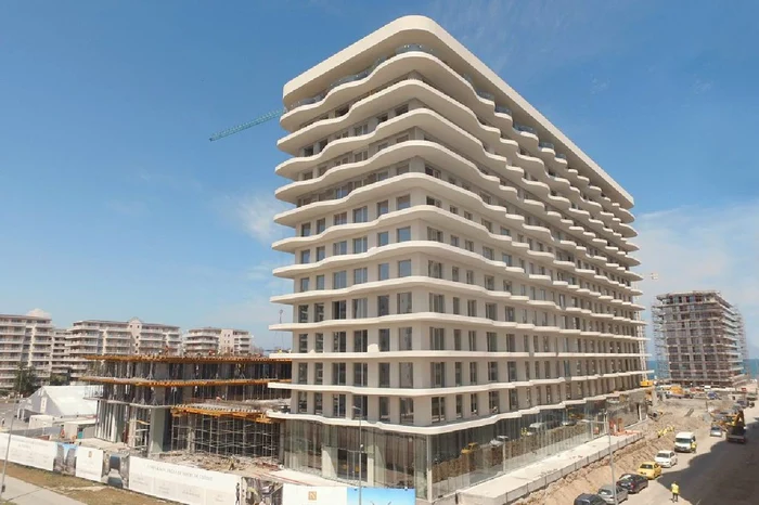 Banii primiți de la clienți pentru apartamente nefinalizate intrau în conturile grupării FOTO Nordis