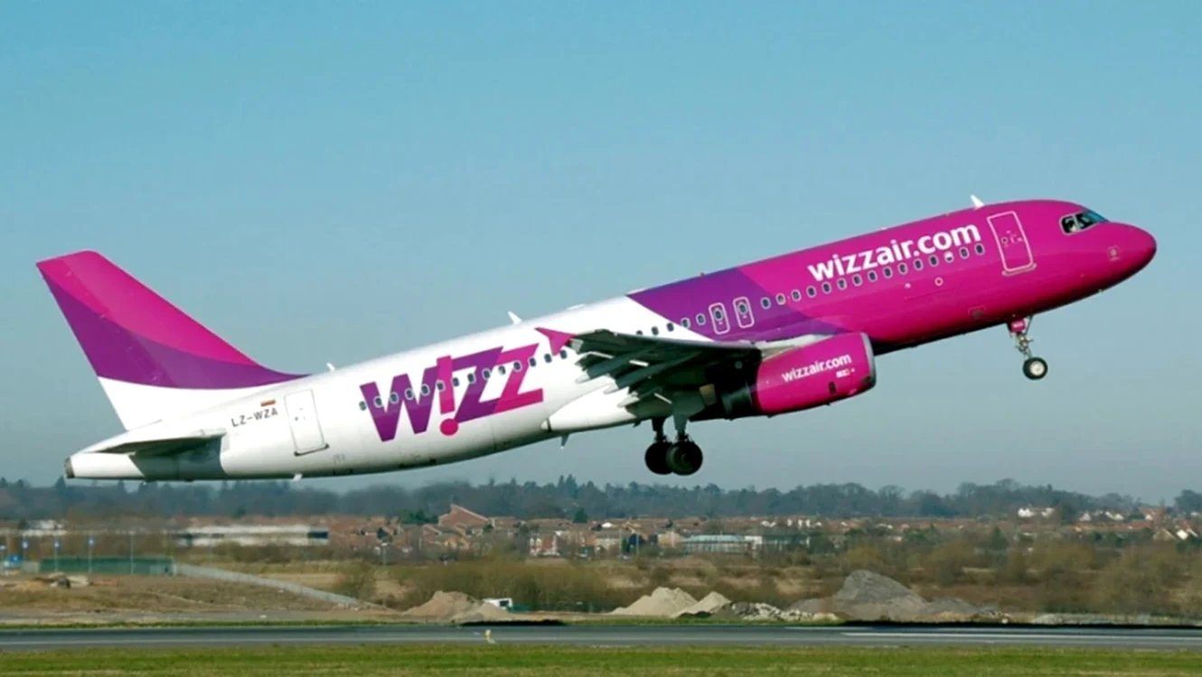 Avion Wizz Air la decolare