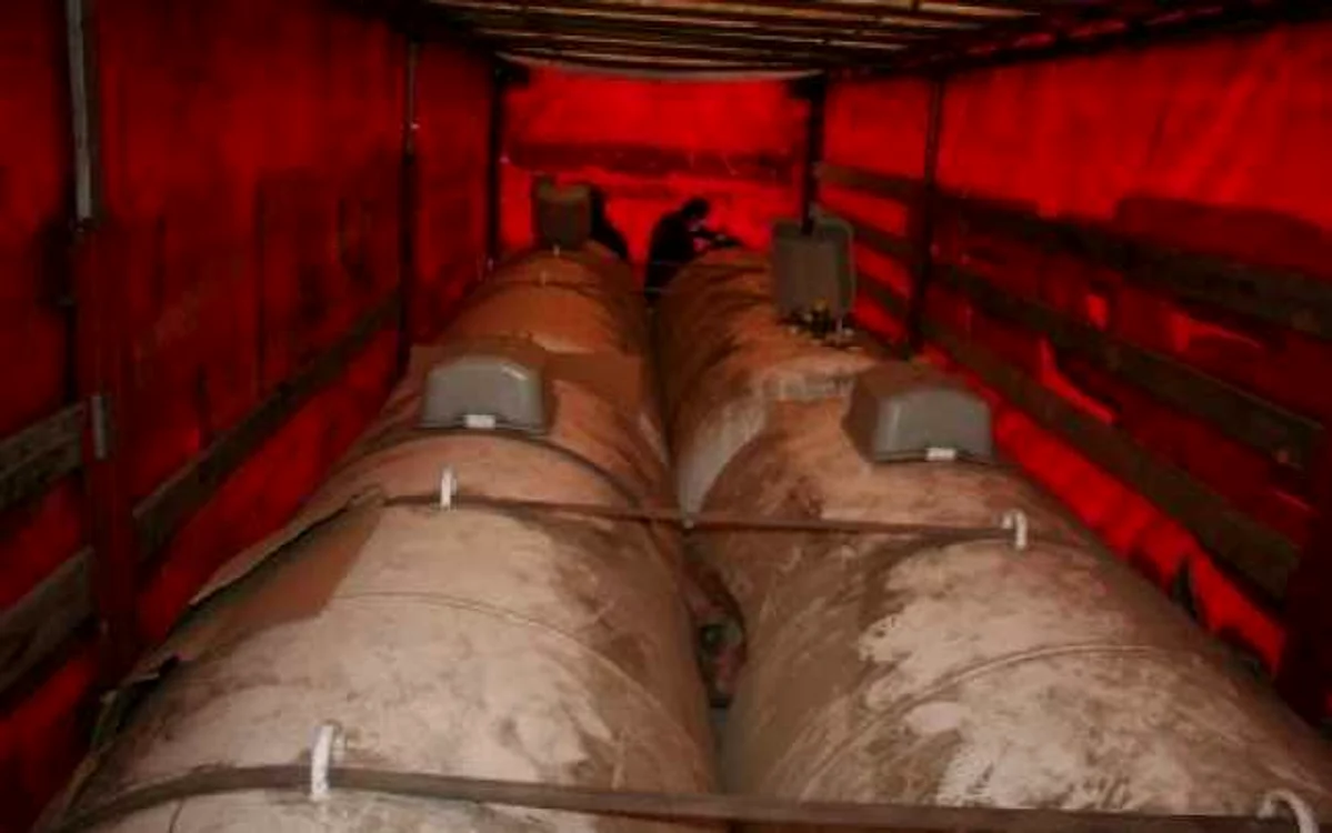 GPL-ul a fost descoperit într-o semiremorcă de autotren. Foto: IJPF Mehedinţi 