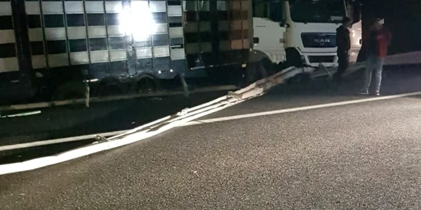 TIR răsturnat pe A2 FOTO DRDP Constanta