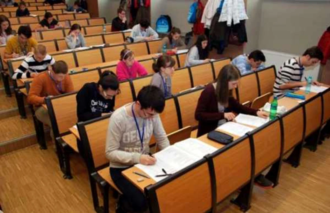 Concursul se adresează elevilor din  clasele V-VIII