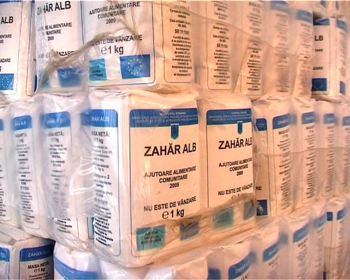 Zăhărul este unul din alimentele care nu poate lipsi din stocurile create pentru situaţiile de crizăFOTO Facebook