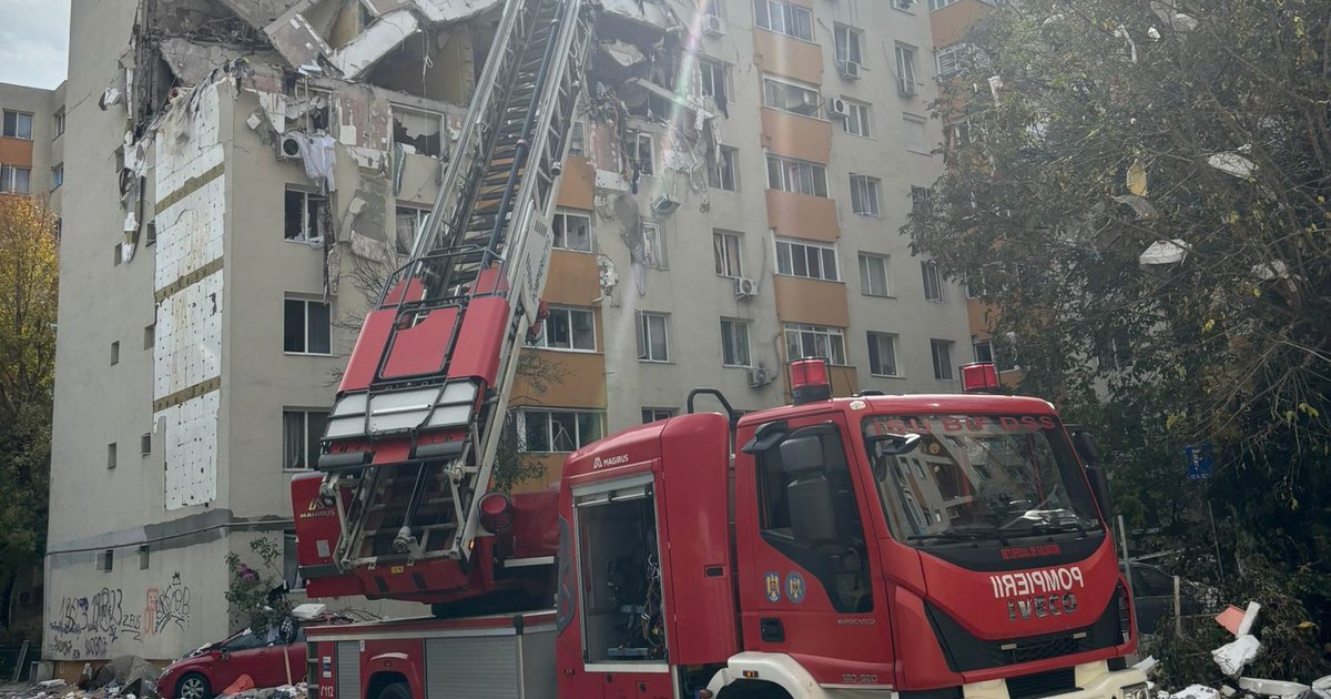 Explozia din Rahova a distrus și mașini parcate lângă bloc