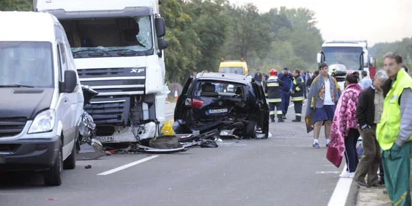 Accident Ungaria Budapesta FOTO Mediafax/Mihádák Zoltán/MTI