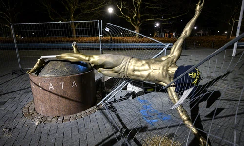 statuie ibrahimovic epa efe h 55743218 jpeg