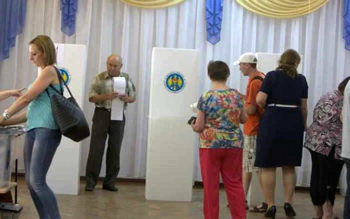 Alegerile locale generale din Republica Moldova au loc pe 14 iunie 2015 FOTO Alexandru Tarlev