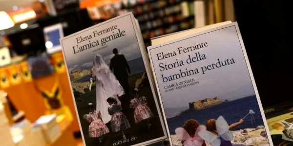 Carti Elena Ferrante FOTO AFP 