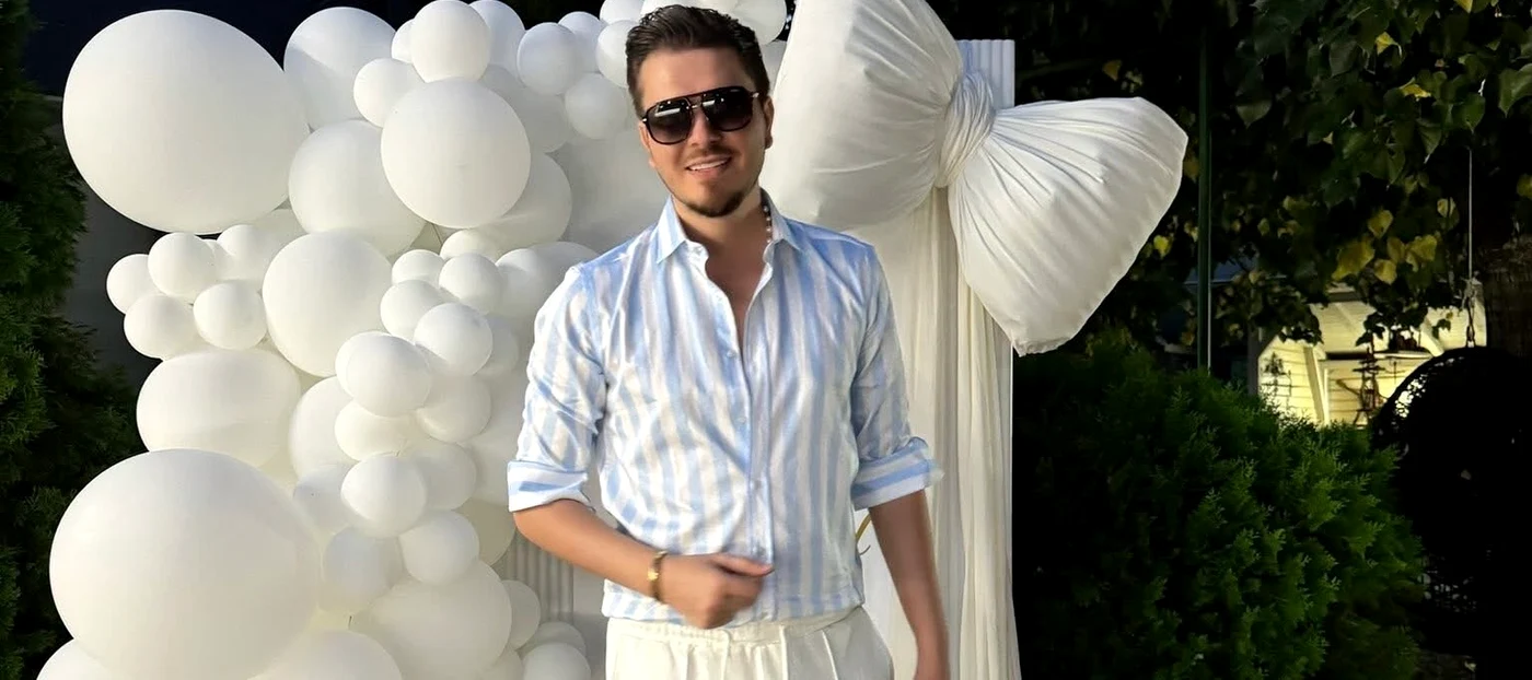Designerul Florin Burescu analizează ținutele divelor foto: Facebook 
