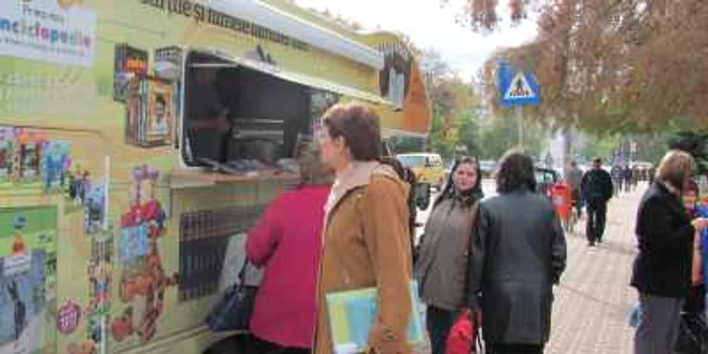 Tulcenii se pot bucura din nou de cărţile Adevărul 